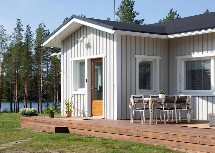 Lakeside Holiday Home