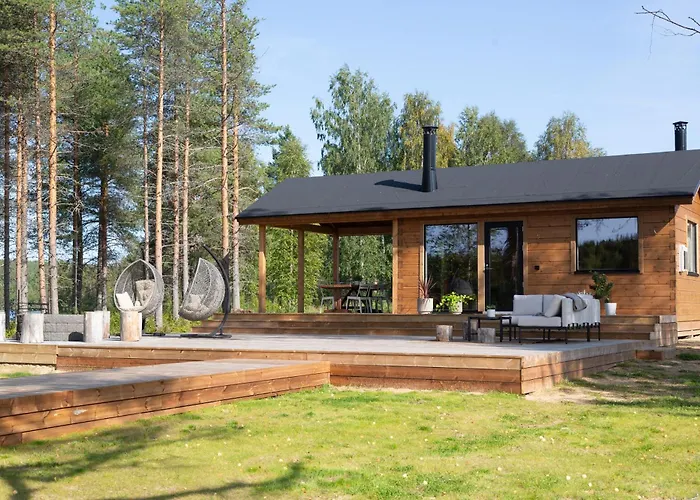 Lakeside Holiday Home
