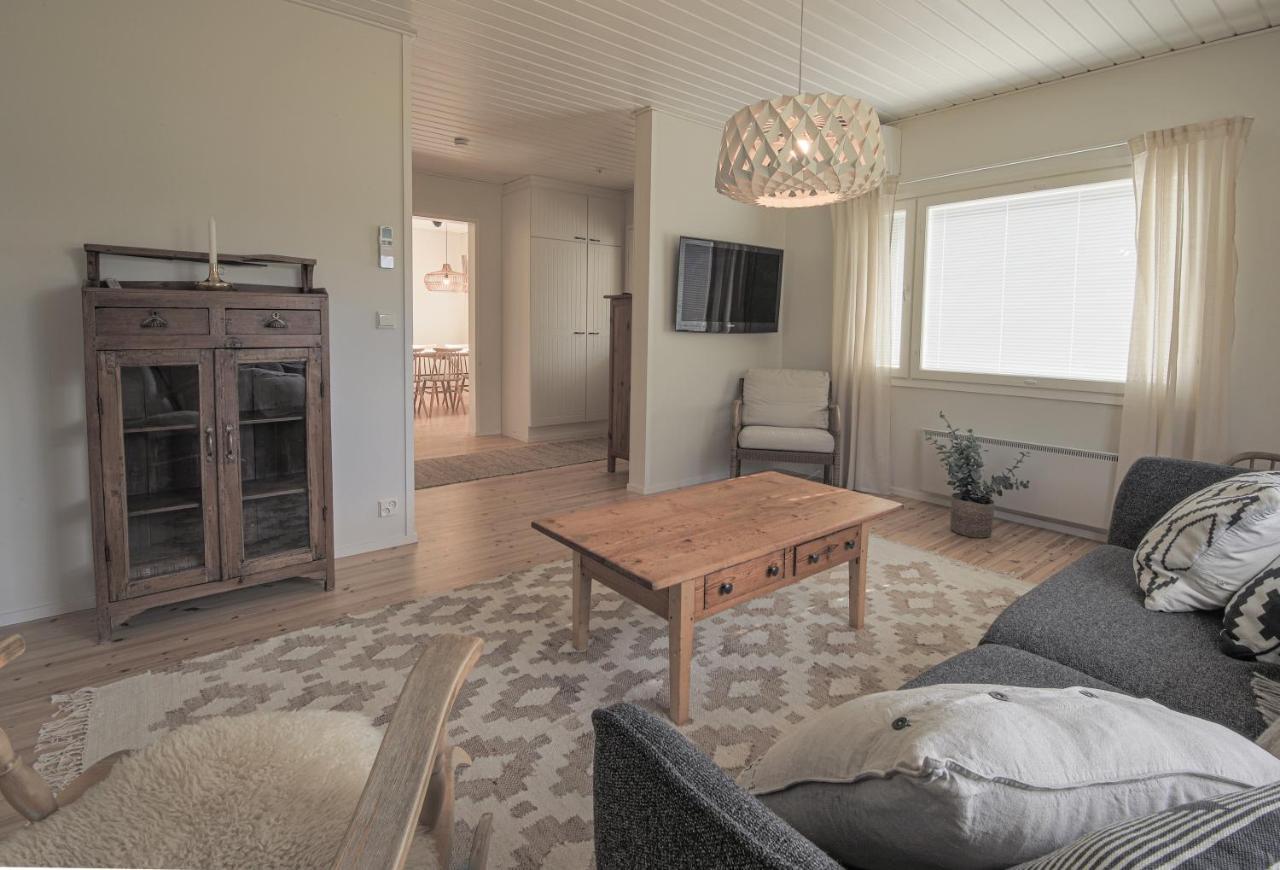 Chalet Lakeside Holiday *